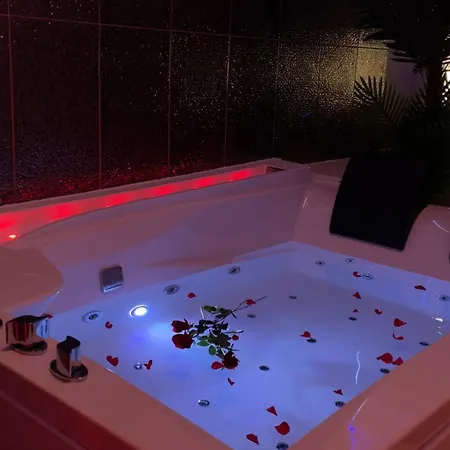 Historic Vintage With Jacuzzi & Sauna * Essen