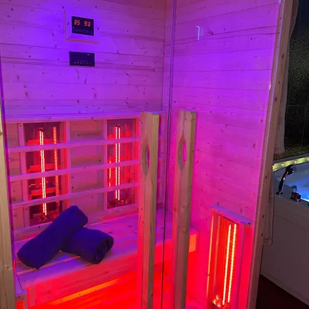 Historic Vintage With Jacuzzi & Sauna * Essen