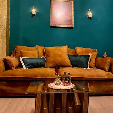 Historic Vintage With Jacuzzi & Sauna