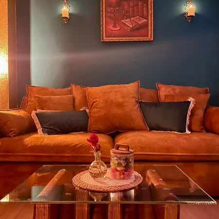 Historic Vintage With Jacuzzi & Sauna Apartamento *