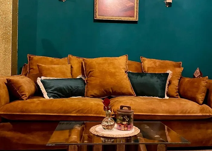 Historic Vintage With Jacuzzi & Sauna